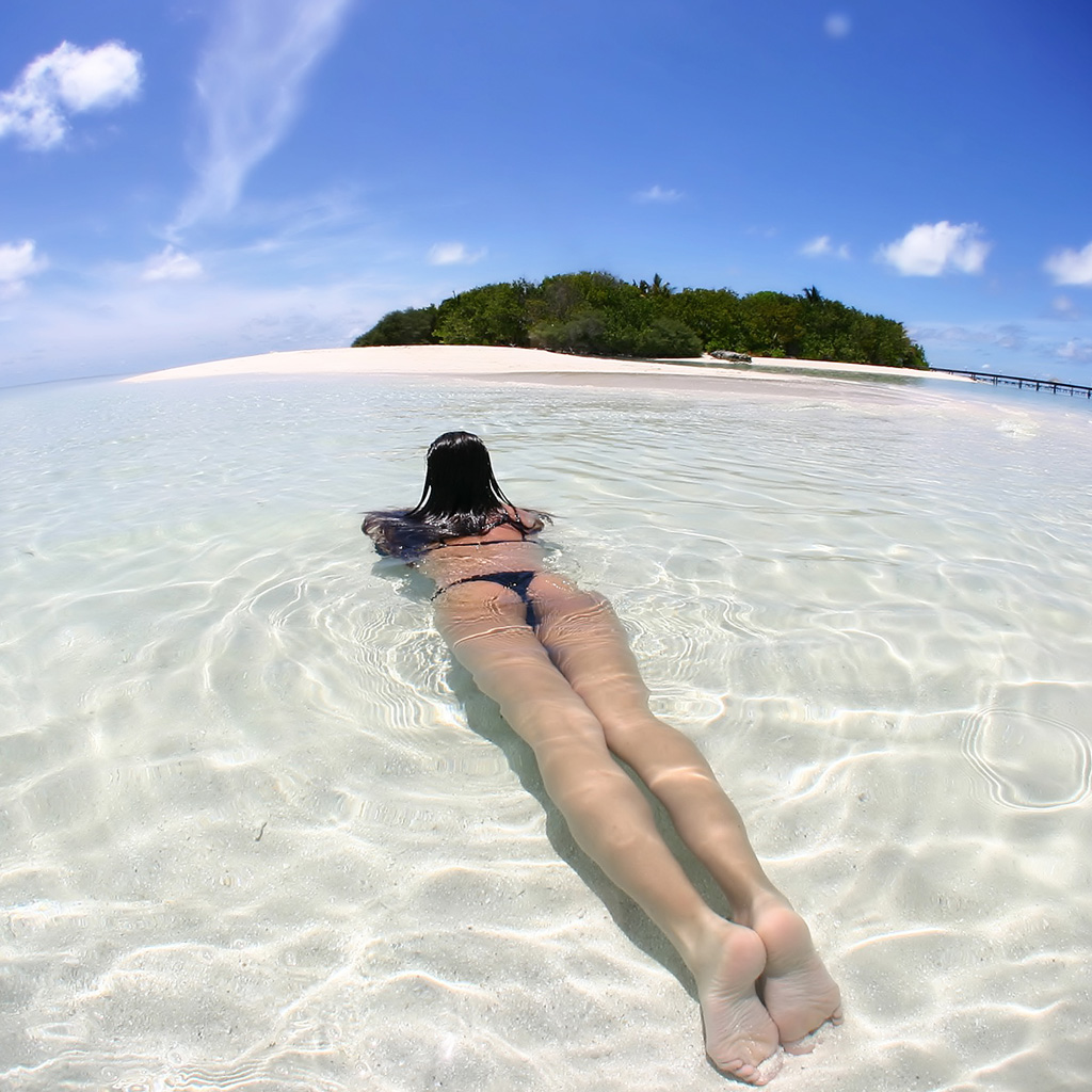 Paradise Girl wallpaper