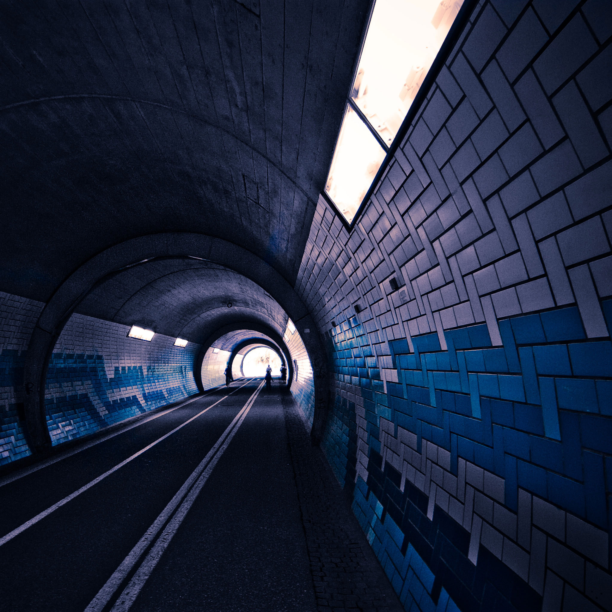 London Tunnel wallpaper