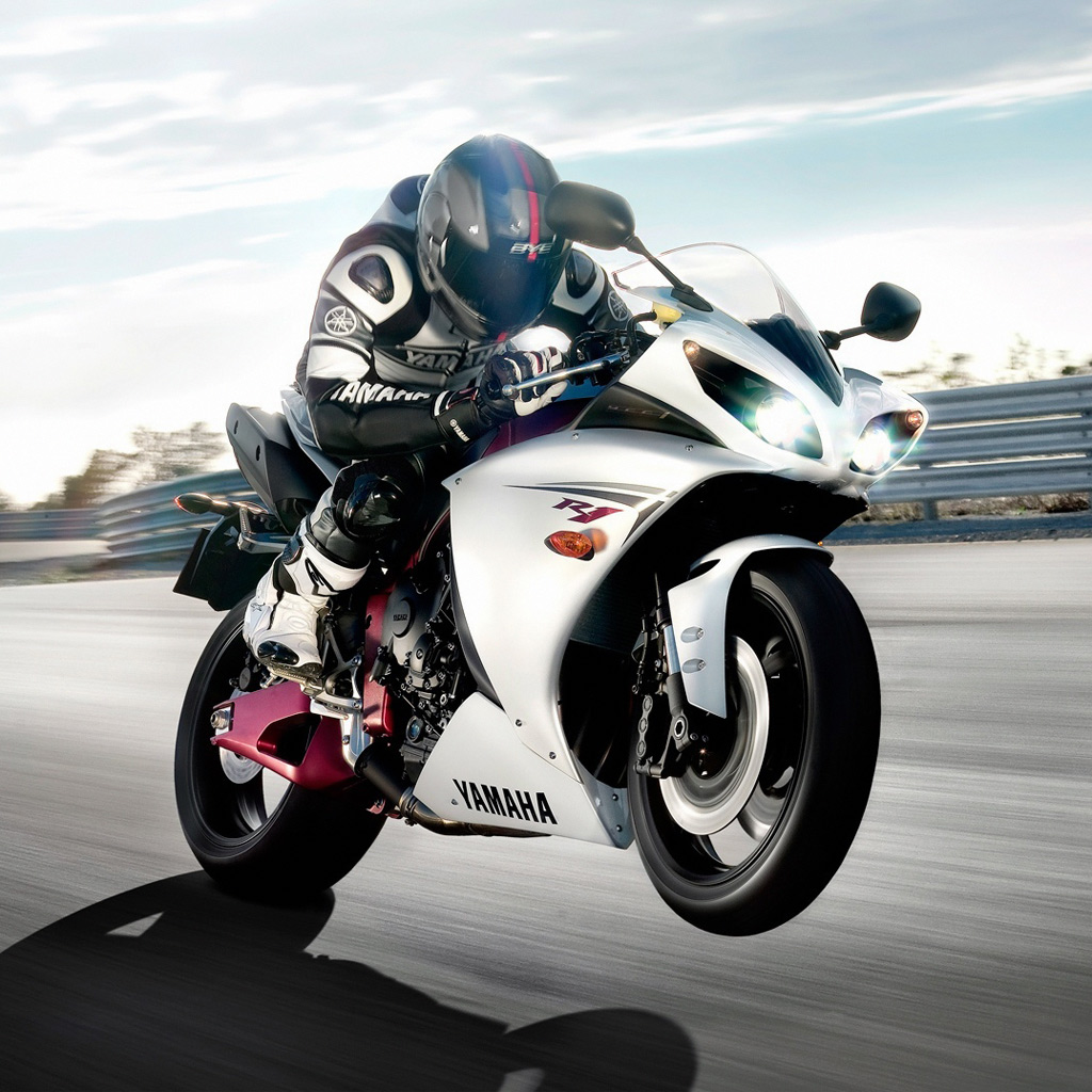 Yamaha R1 wallpaper